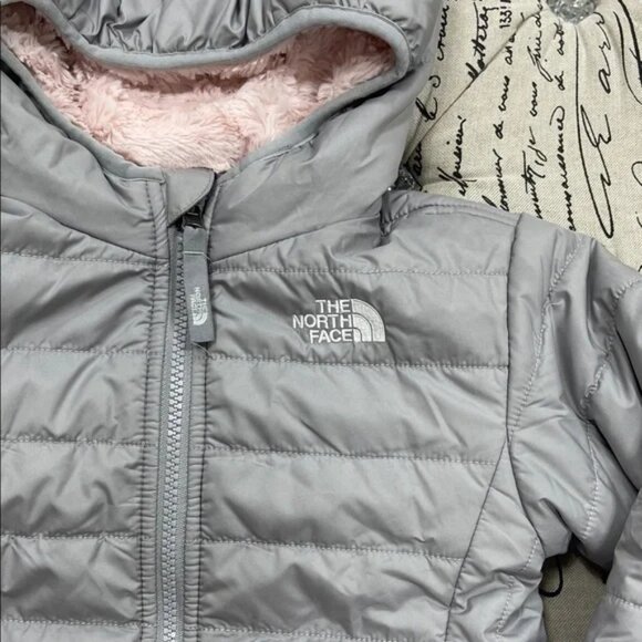 The North Face Girls Mossbud Swirl Reversible Jacket - Picture 3 of 13